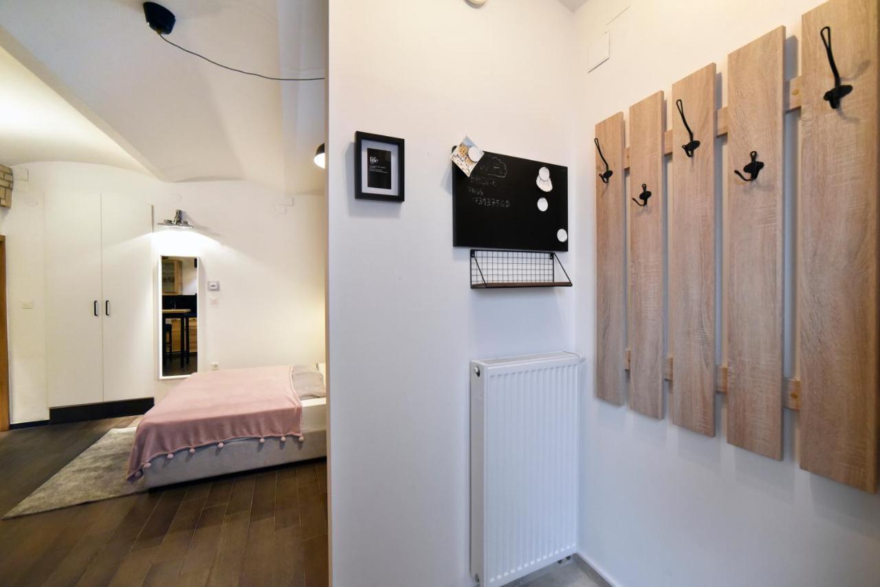 Manuela Varsavska Studio Apartments 萨格勒布 外观 照片