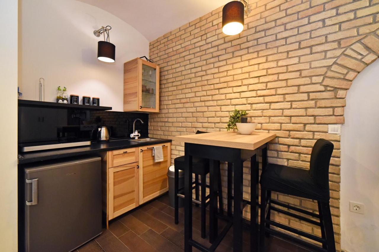 Manuela Varsavska Studio Apartments 萨格勒布 外观 照片
