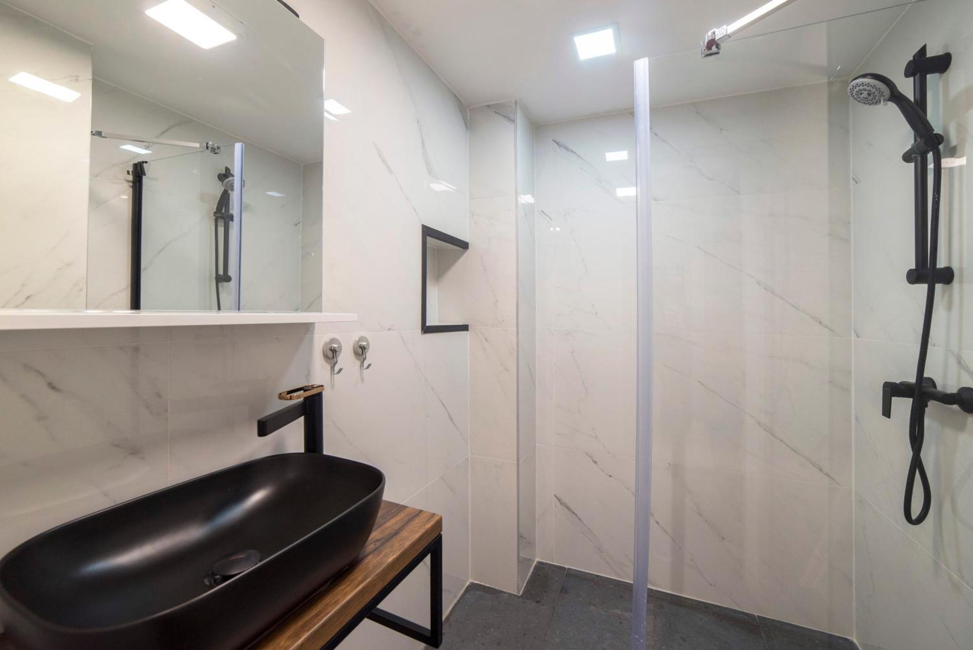 Manuela Varsavska Studio Apartments 萨格勒布 外观 照片